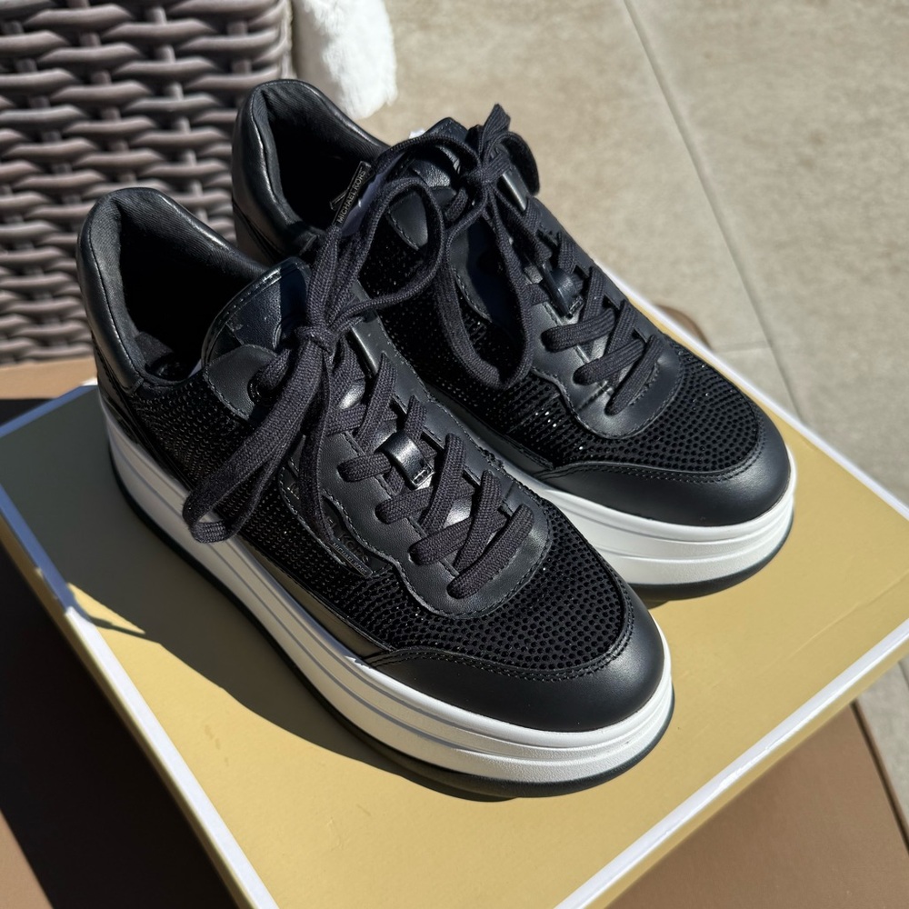 ⚜️MICHAEL KORS WOMEN’S HAYES EMBELLISHED PLATFORM SNEAKERS NEW IN BOX Size 8.5⚜️ - Picture 13 of 15